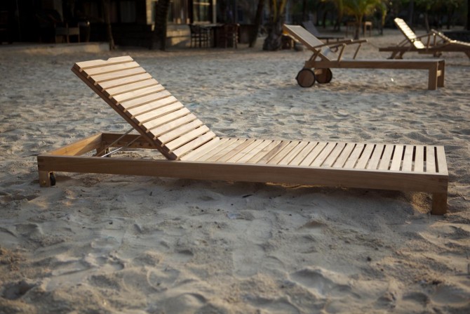 Sonnenliege am Strand Wien